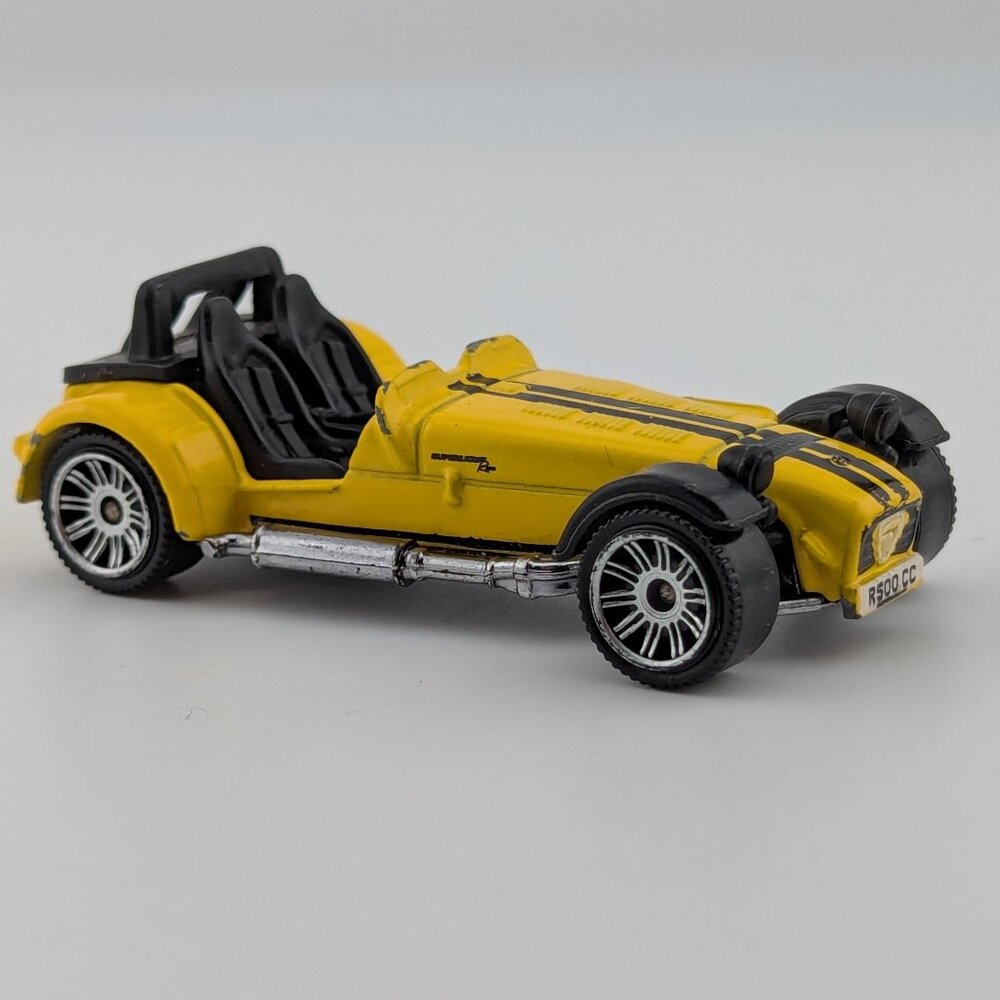Matchbox Caterham Superlight R500 – Yellow & Black – MB802 (2010)